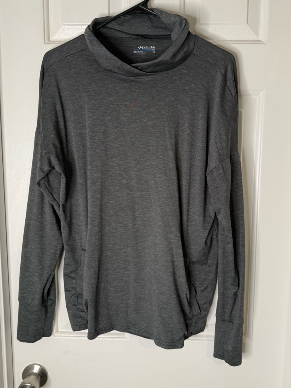 Columbia Women's Long-Sleeve Gray Performance Cowl Neck Shirt Large